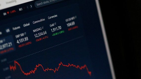 Saham Bergejolak? Ini 5 Pilar Penting Agar Investor Tak Panik